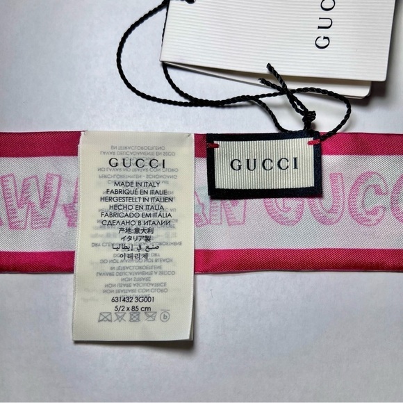 Gucci Hawaiian Print Silk Neck Bow in Pink - Picture 4 of 7